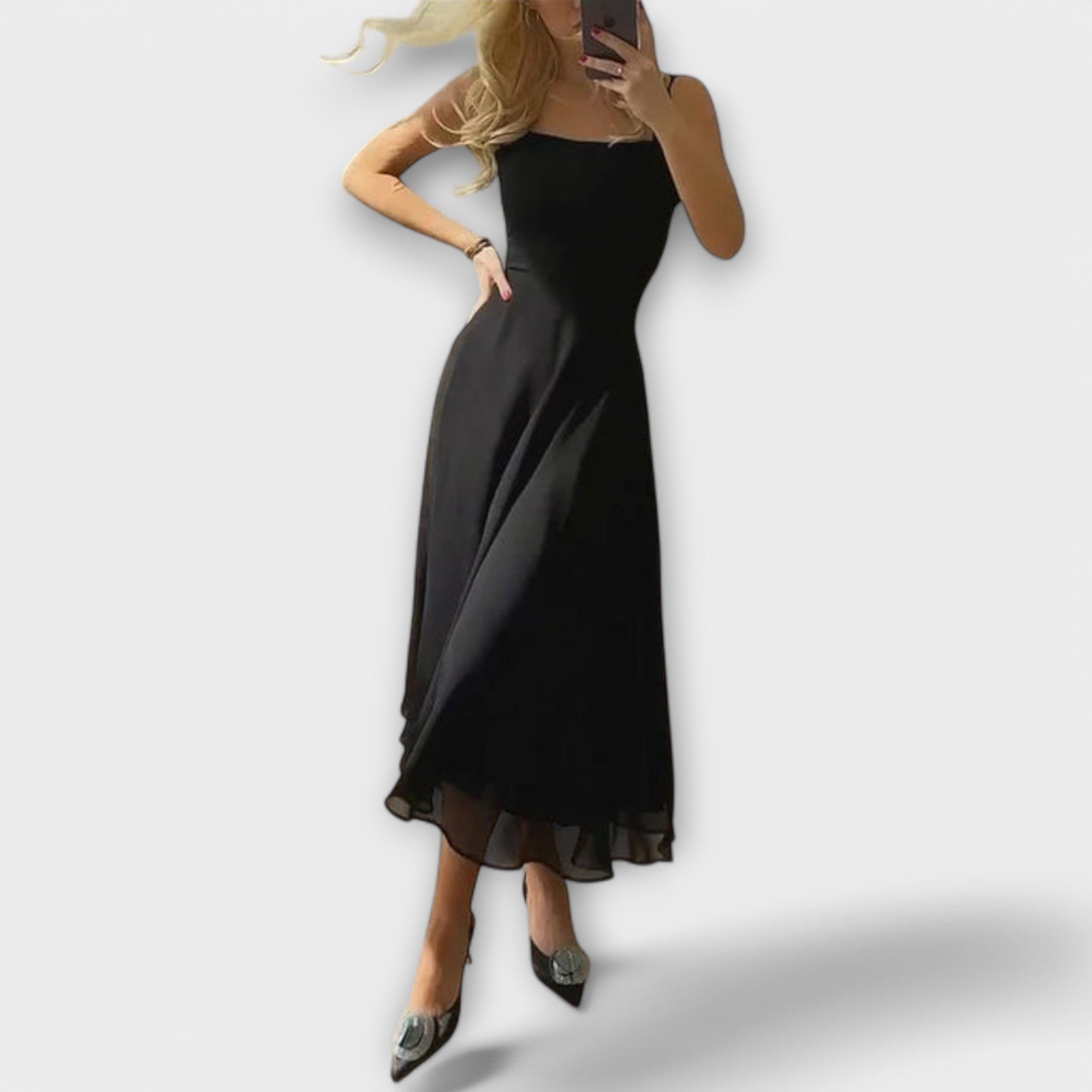 Elegantné bezramenné šaty