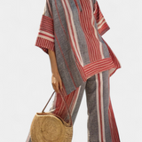 Oversize Daisy Salopeta z Lnu s Pruhy v Červenej Korálovej a Šedej, Moderný a Pohodlný Štýl