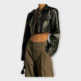 Krátka kožená bunda s kapsami