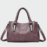 Nadčasová elegantná kabelka cez rameno