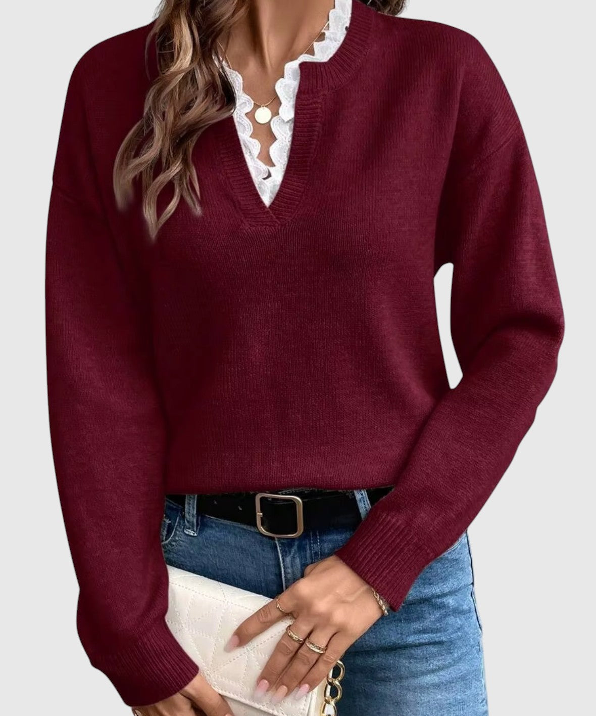 Karolína – Prémiový sveter s krajkou vo výstrihu do V